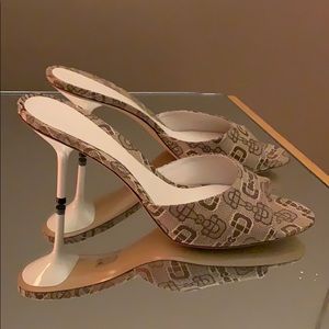 Gucci Logo Kitten Open Toe 40 10 New 3” Heel